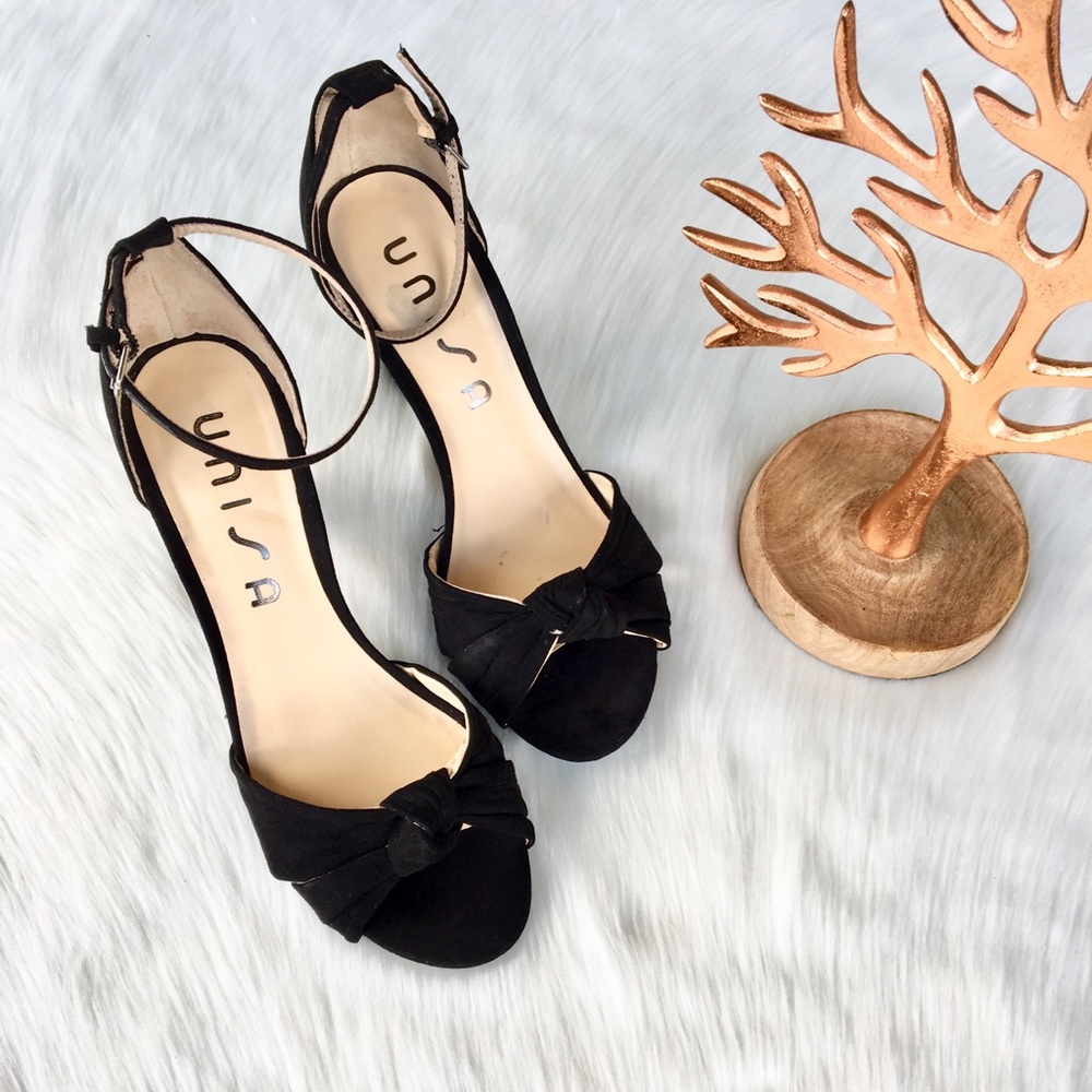 Unisa Black Ankle strap Heels Size 7 1/2